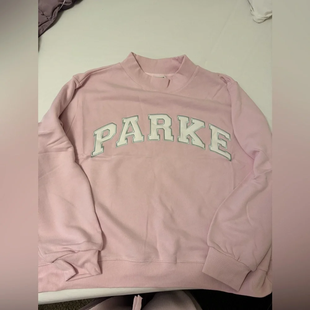 Parke Mockneck Birthday collection 2025 - Picture 3 of 3
